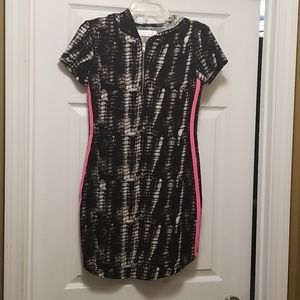 Womens casual, hooded, above the knee short sleeve